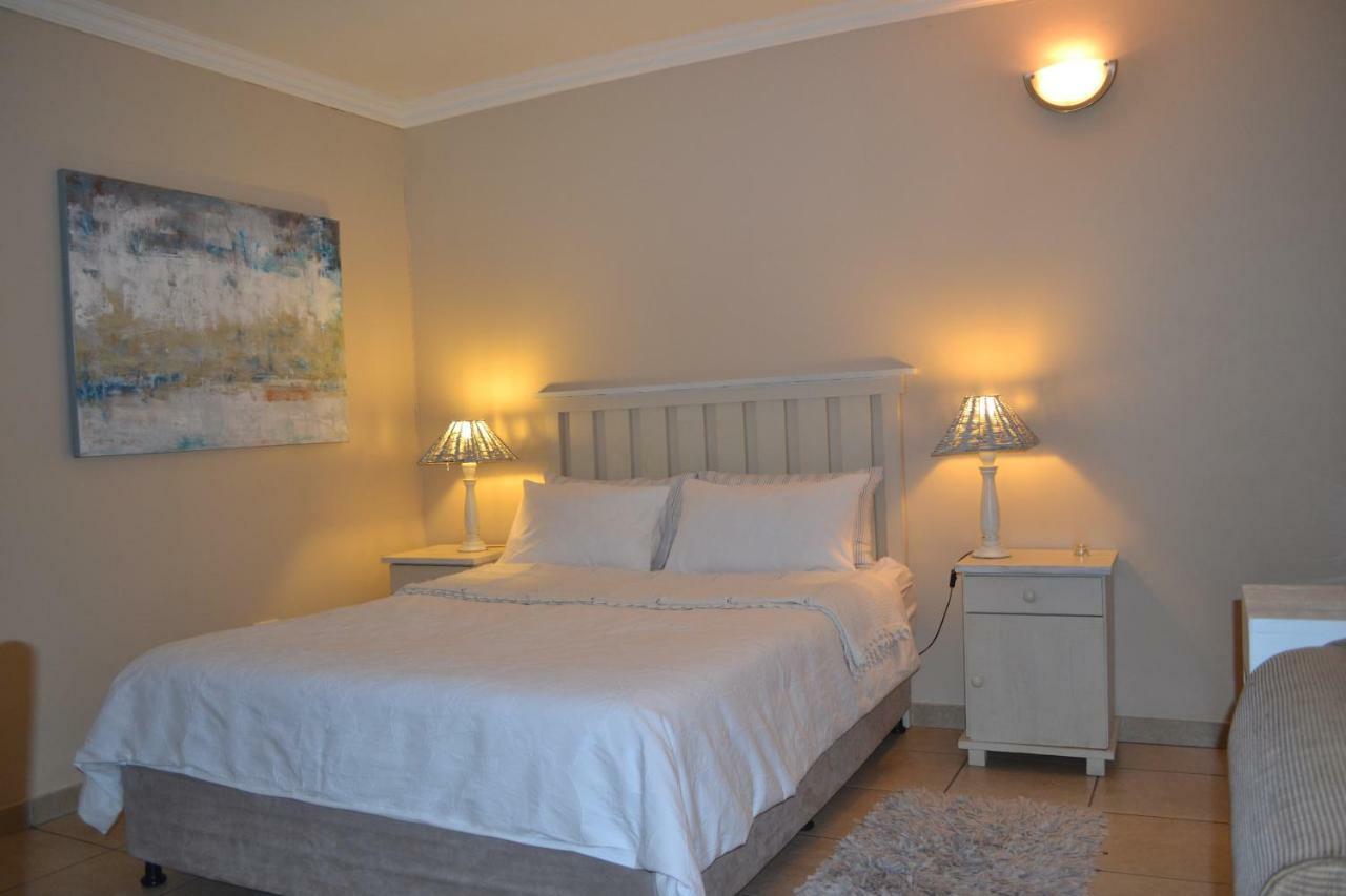 Mahogany Villa Guesthouse - Solar บัลลิโต ภายนอก รูปภาพ